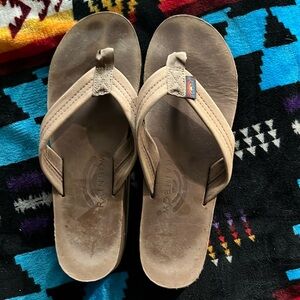 Rainbow double sandals, women’s size 8. Never broken in.